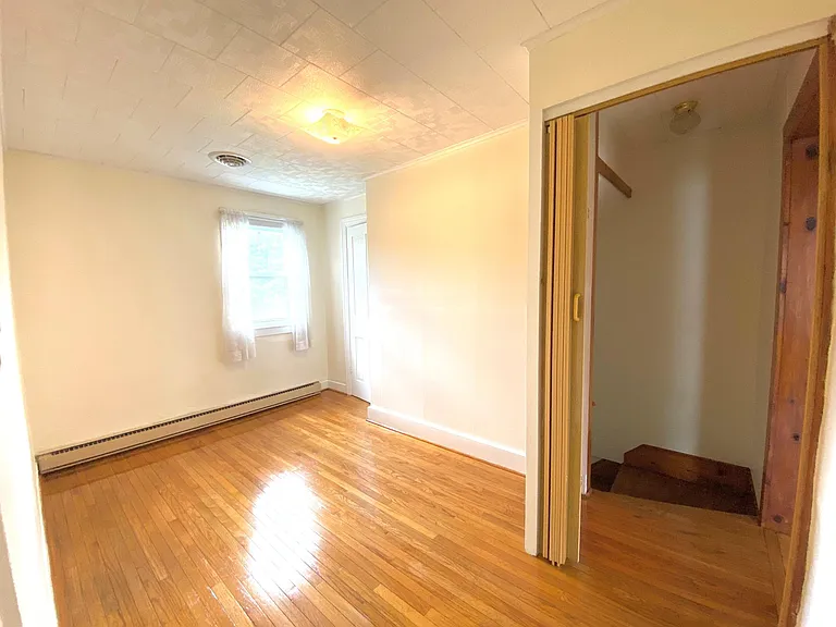 44 S Glenbrook Ave — Photo 3