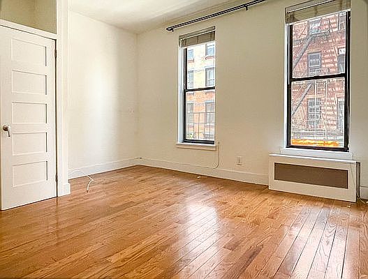 1st image of 166 Suffolk St APT 1A