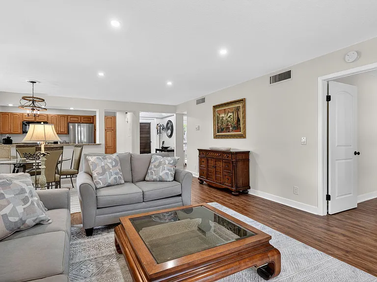 368 Brackenwood Cir — Photo 6