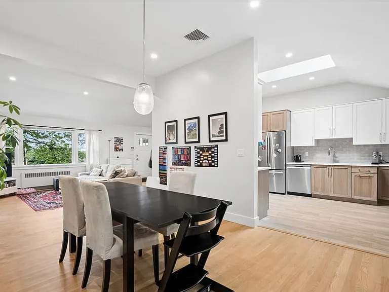 54 Park Cir — Photo 18