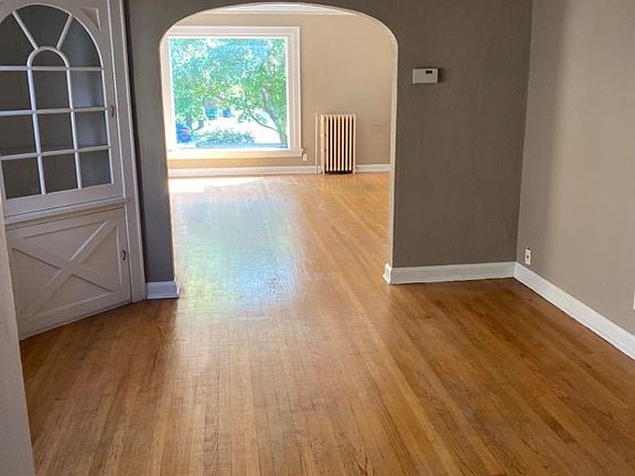 5th image of 4113 N Woodburn St