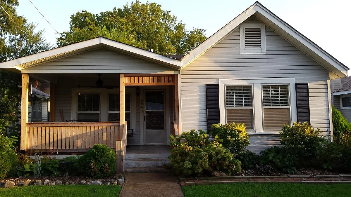 3 bed, 1400 sqft, $1,750 — Photo 1