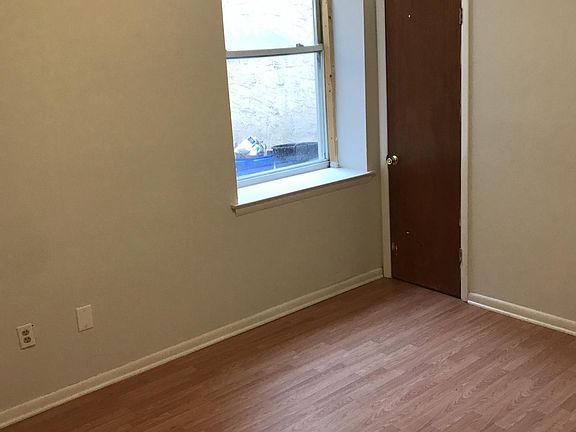 4th image of 1001 Frankford Ave APT 1