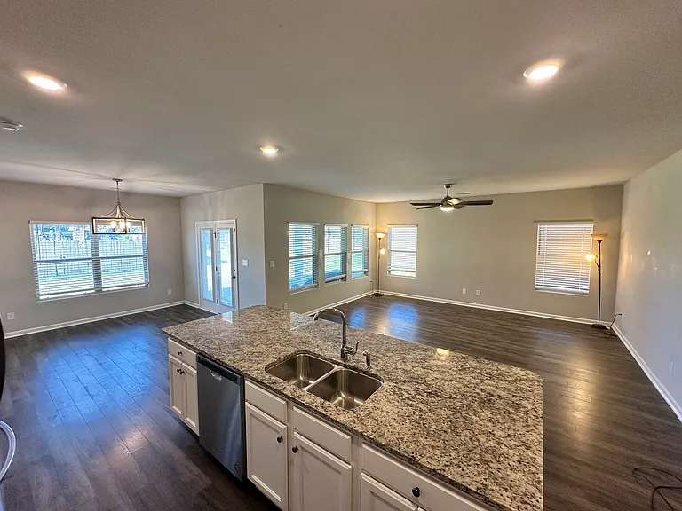 29751 Glenrose Way NW — Photo 9