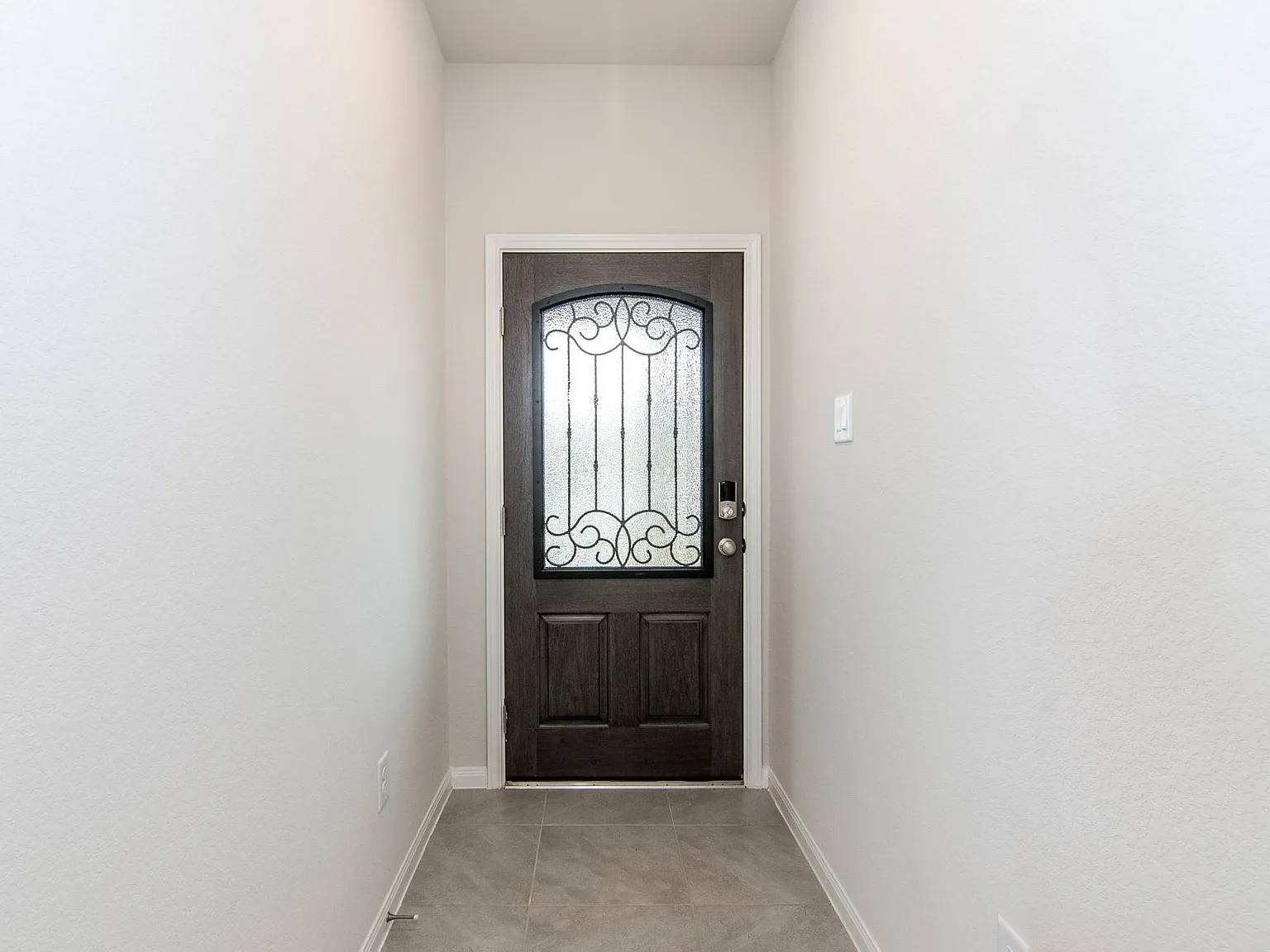 3 bed, 2.0 bath, 1414 sqft, $2,050 — Photo 4