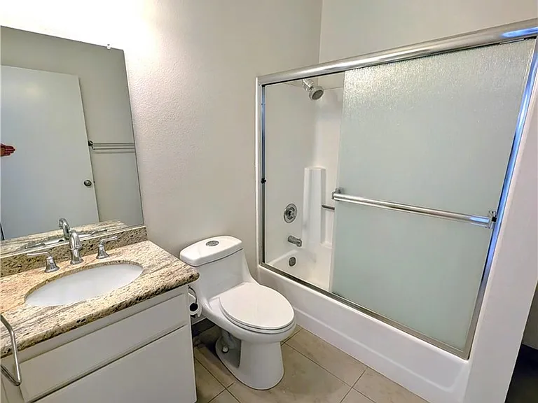 17330 Chatsworth St #9 — Photo 7