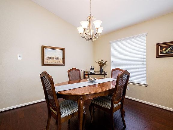 3rd image of 5126 Juniper Walk Ln