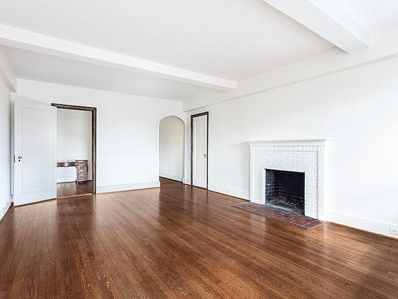 4th image of 45 Christopher St APT 10D