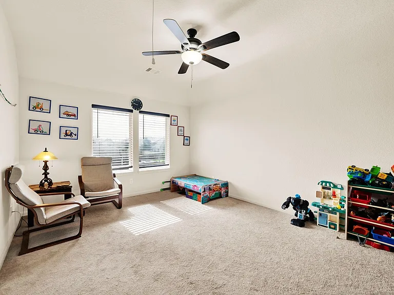 2503 Hagerman Ct — Photo 29