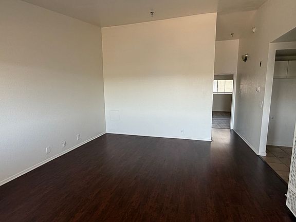3rd image of 13528 Lemoli Ave APT 18