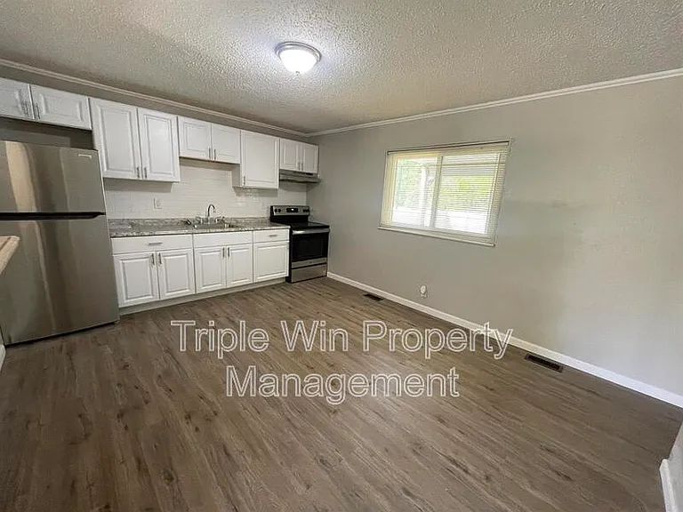 2415 Stoney End Ct — Photo 13