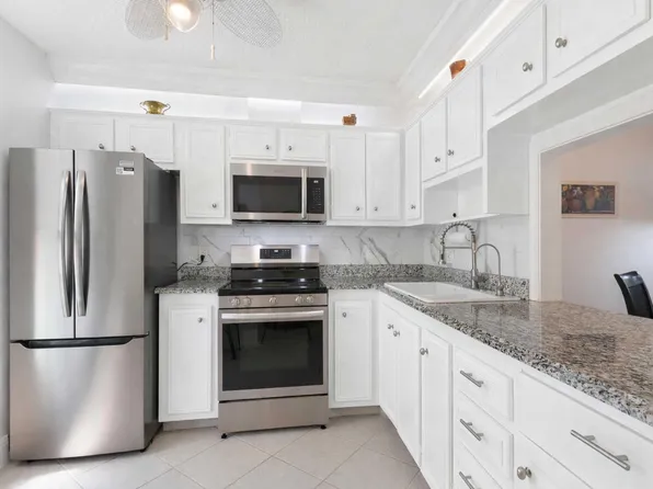 857 Worcester Lane #B, Lake Worth, FL 33467