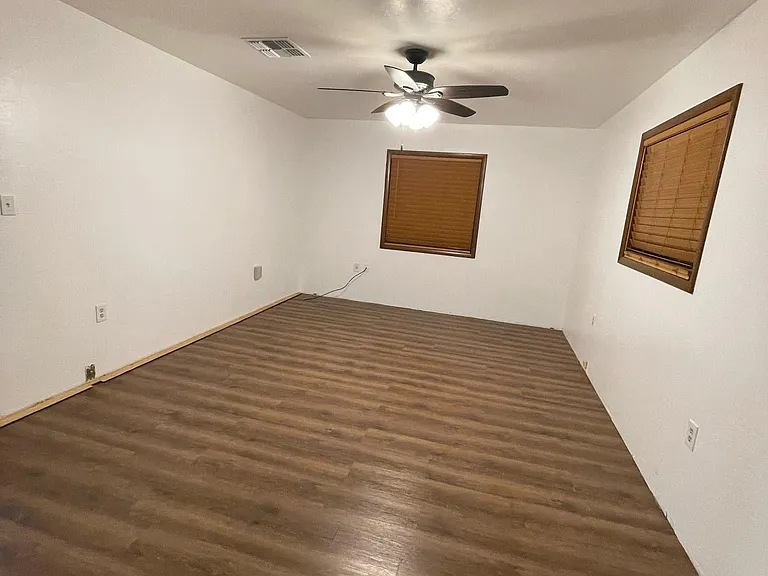 207 N Titel St — Photo 7