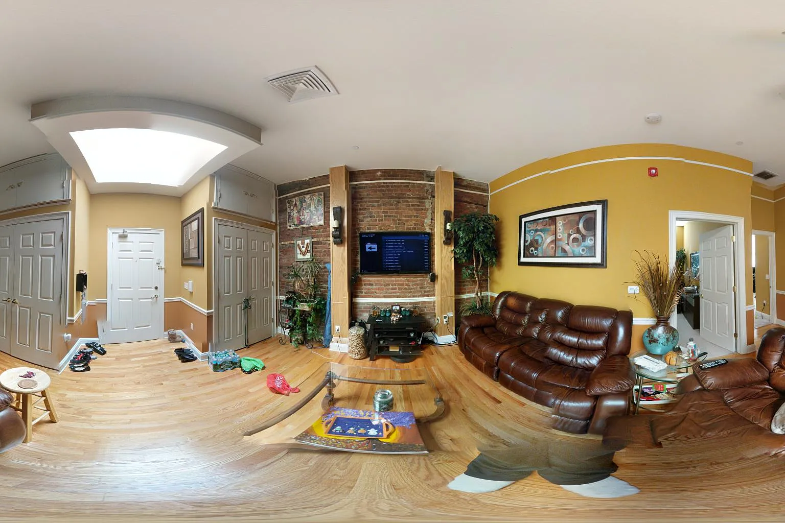 2 bed, 1100 sqft, $3,295 — Photo 1