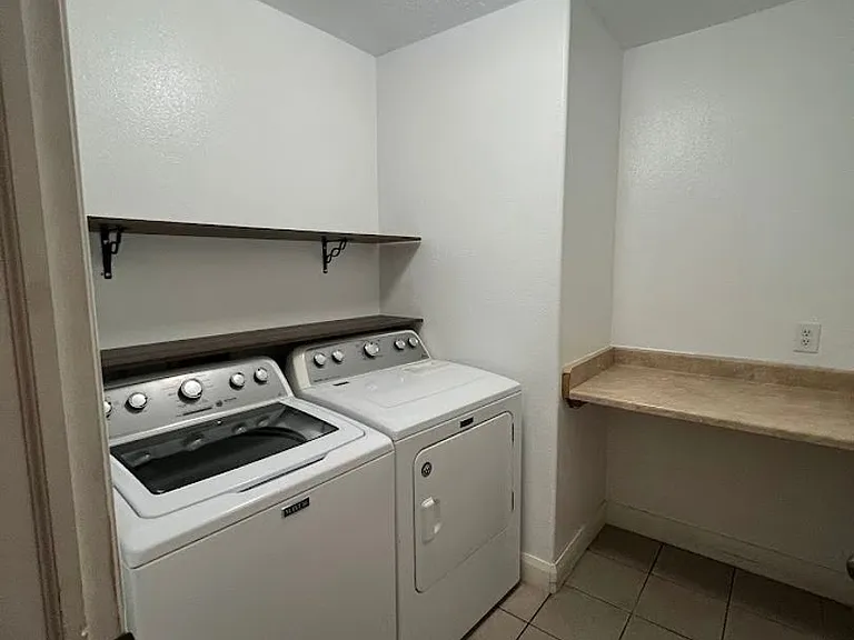420 W 2000 N — Photo 12