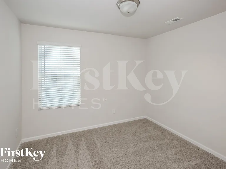 9534 Hamel St — Photo 10