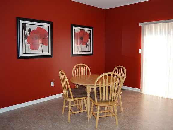 5th image of 408 Jacobsen Dr
