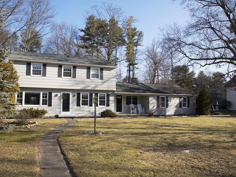 1st image of 5 Moorwood Dr