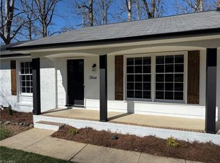 3 Woodclub Ct, Greensboro, NC 27406