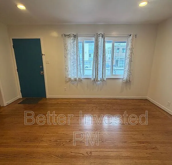 2400 39th Ave #4 — Photo 13