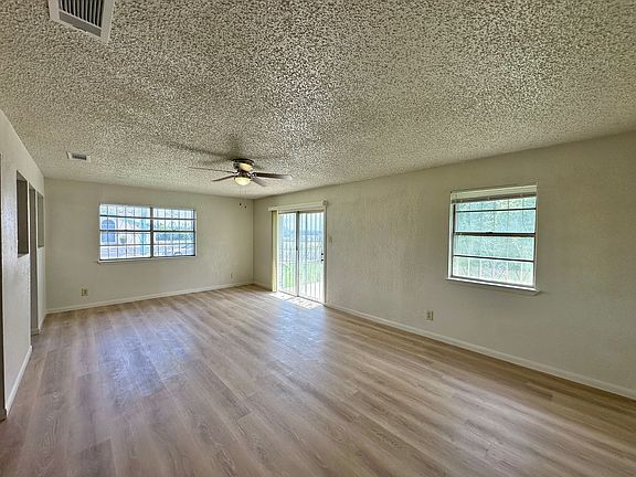 3rd image of 1300 Gowen Dr