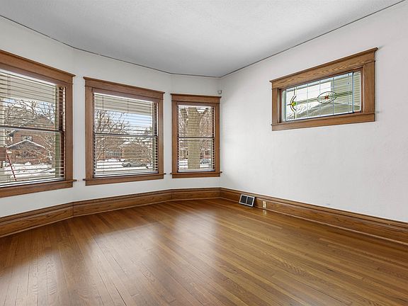 3rd image of 1416 Harlem Blvd