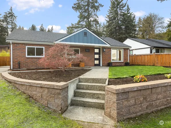 18923 32nd Avenue NE, Lake Forest Park, WA 98155