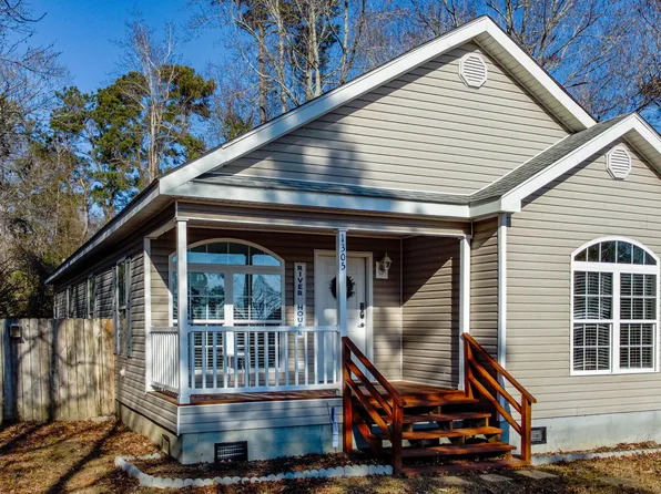 1305 Snug Harbor Road, Hertford, NC 27944