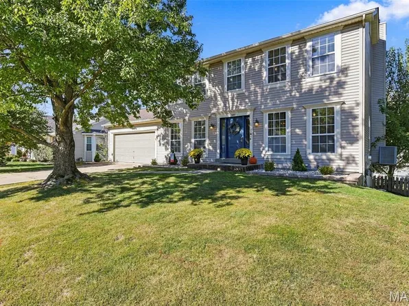 5872 Wellington Farm Dr, Saint Charles, MO 63304