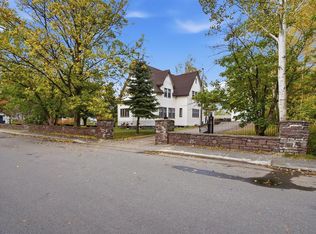 1 Hill Rd, Grand Falls Windsor, NL A2A1G9