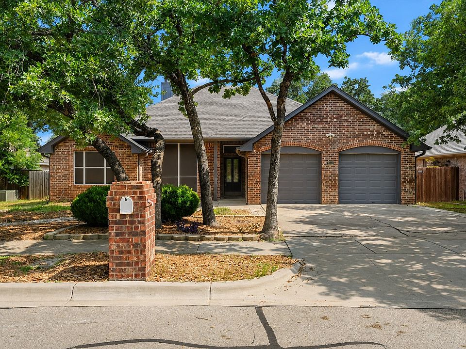 1st image of 2305 Whispering Oaks