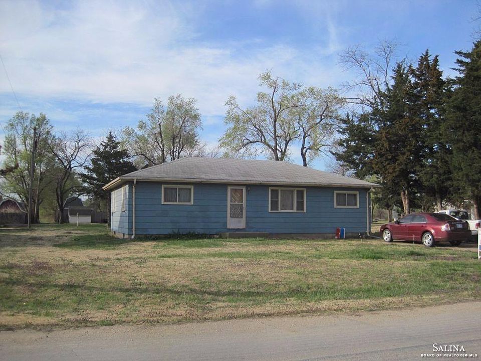 2nd image of 216 E Main St