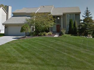 7053 Timberview Trl, West Bloomfield, MI