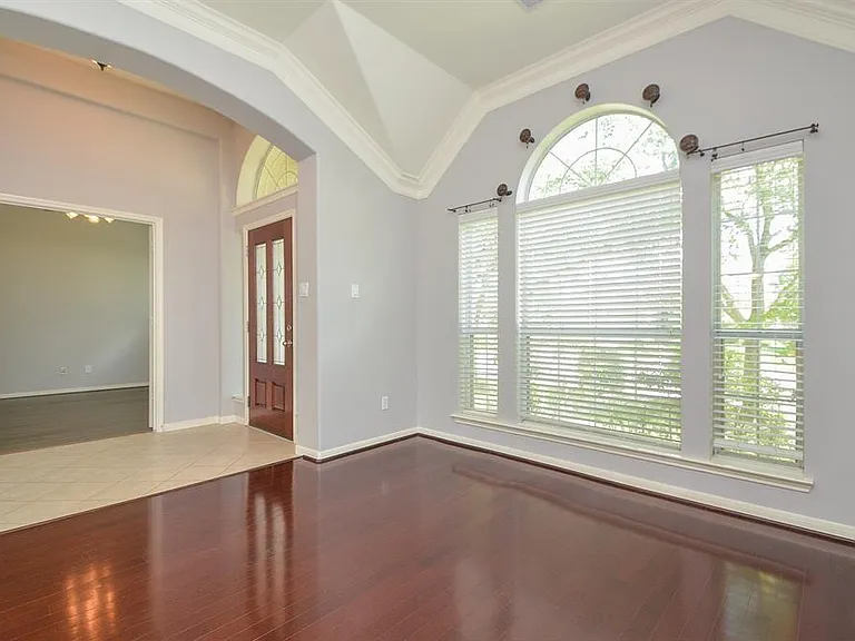 6726 Oakman Ln — Photo 4