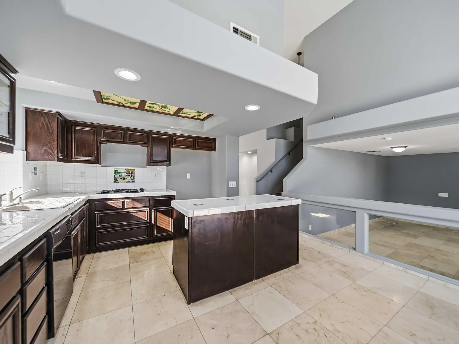3 bed, 1807 sqft, $3,375 — Photo 4