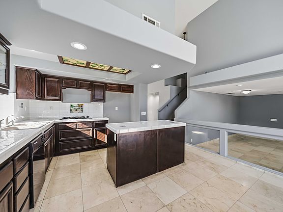 4th image of 5642 Lighthouse Ln