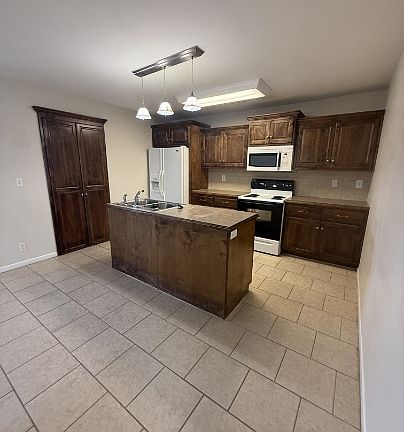 4th image of 1110 Kimmy Ln APT B
