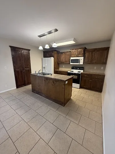 1110 Kimmy Ln #B — Photo 4