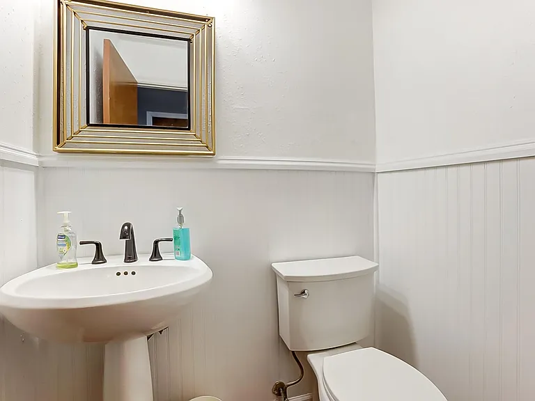415 Rustic Ct — Photo 19