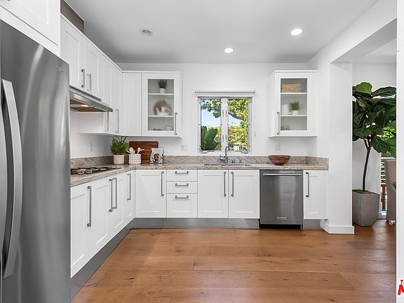 4th image of 1537 16th St Unit 101