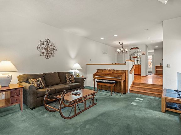 3rd image of 947 Incline Way #183