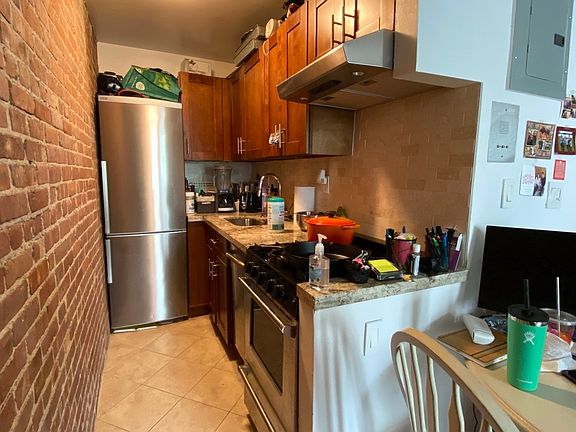 4th image of 334 W 88th St APT 8