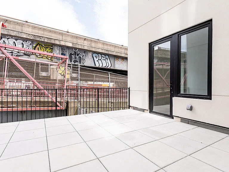 107 S 6th St #2B — Photo 5