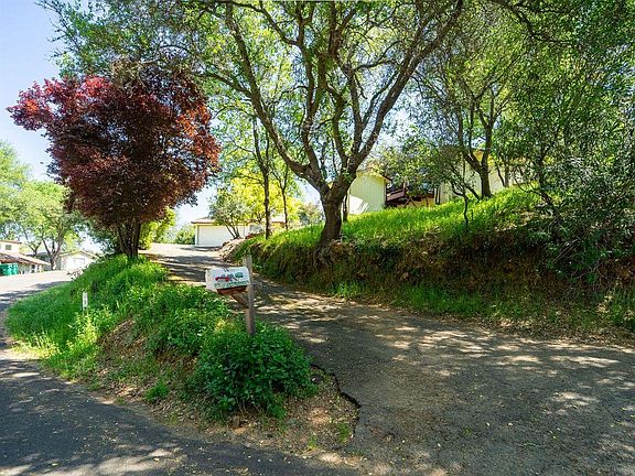 5th image of 1600 Bonita Ct