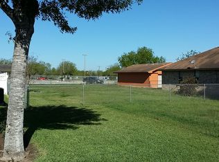 913 N Canna St, Pharr, TX 78577