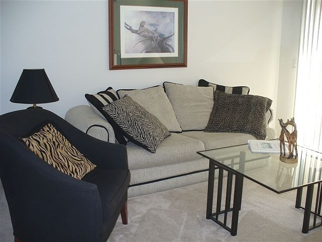 2nd image of 2811 Imperial Palm Dr