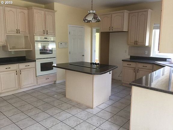 4th image of 11501 NE 192nd Ave