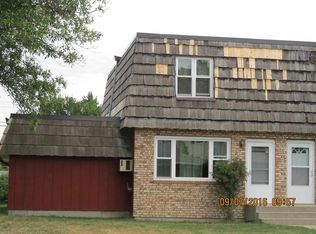 2008 8th St NW, Minot, ND 58703