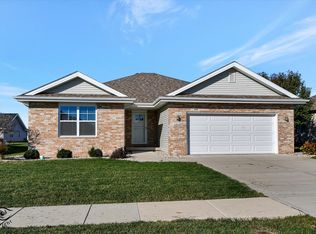 6104 Park View Dr, Bourbonnais, IL 60914