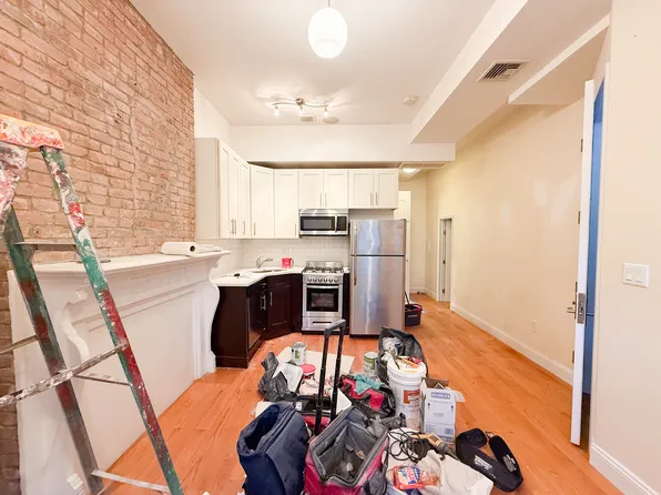 286 Macon Street image 1 of 11